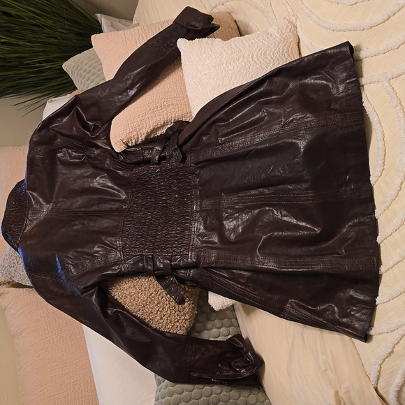 LAUREL Brown Leather Coat - Picture 7 of 10